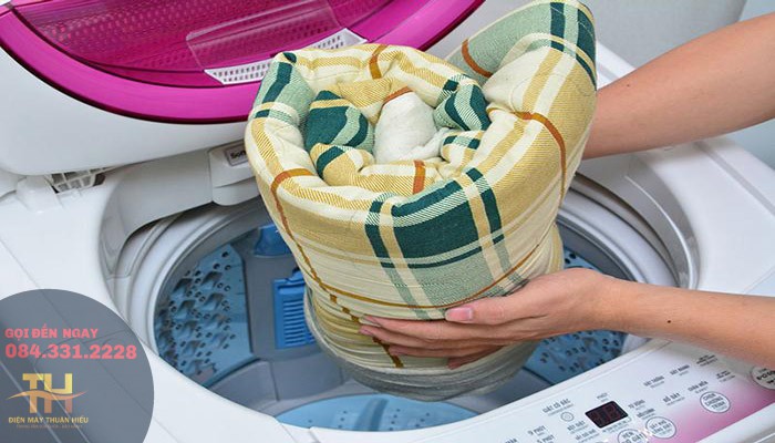Bí Quyết Giặt Chăn Bằng Máy Giặt Ngay Tại Nhà