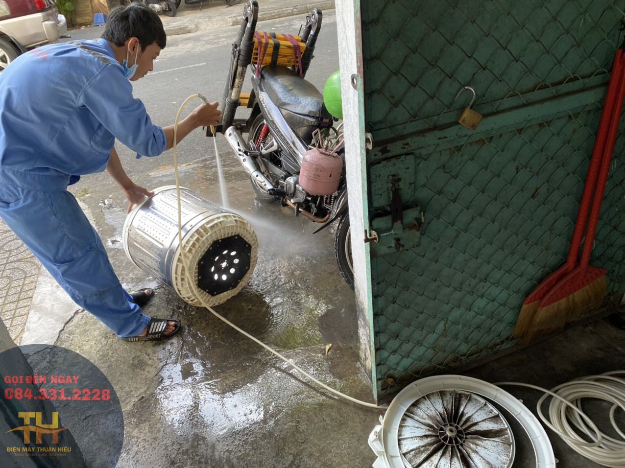 Ve-Sinh-May-Giat-Tai-Tp-Thu-Duc